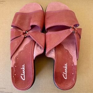 Clarks Women's Rose Red Pink Leather Slide Sandals Size: 7.5
